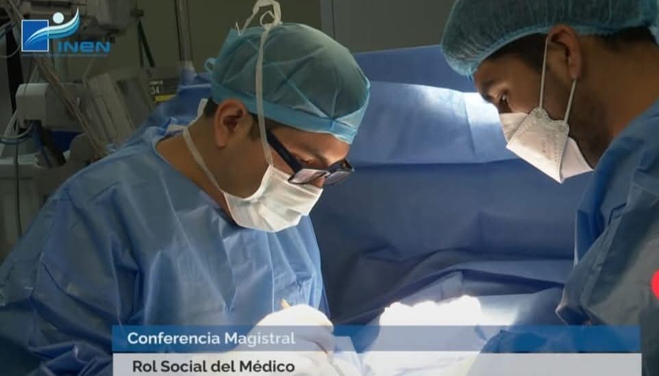 Dr. Robles operando en el INEN — Instituto Nacional de Enfermedades Neoplásicas